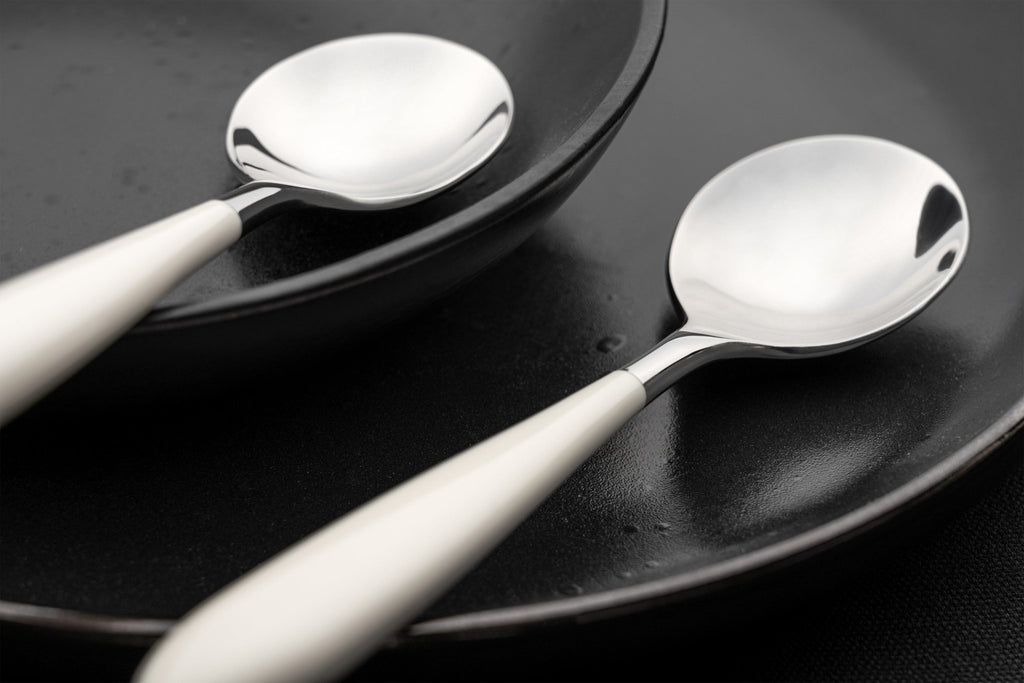 24 Piece Cutlery Set for 6 People Yin & Yang White 24BX650W-IGLC Grunwerg Modern full tang soup spoon in a bowl