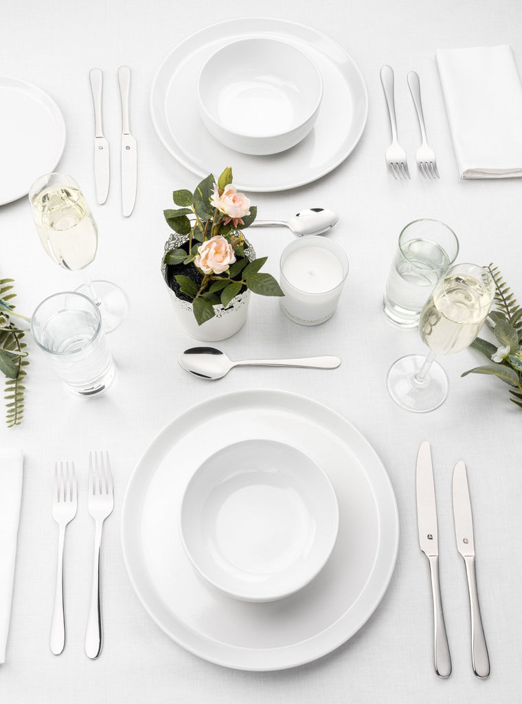 44 Piece Cutlery Set for 6 People Windsor 44BXWSR-IGLC Grunwerg Hotel Wedding Set table with luxury cutlery white tablecloth